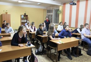 В городе Шарыпово сотрудники Госавтоинспекции провели уроки безопасности для школьников