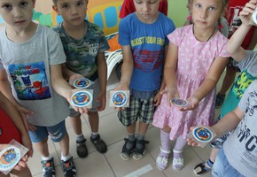 В Шарыпово в рамках акции «Безопасность детства» дорожные полицейские напомнили детям о важности соблюдения Правил дорожного движения