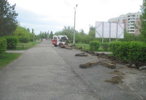 В городе начались ремонт дорог и благоустройство дворов и парков