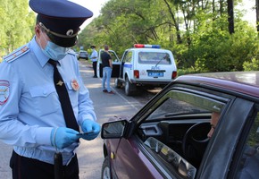 В Шарыпово сотрудники Госавтоинспекции провели массовую проверку соблюдения водителями правил перевозки детей