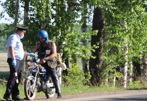 Сотрудники Госавтоинспекции напоминают Правила дорожного движения для велосипедистов и мотоциклистов