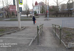 Переход на улице Ветеранов теперь доступен для слабовидящих людей и пешеходов на колясках