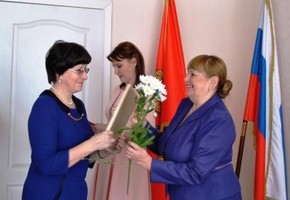 Глава города наградила работников ЖКХ