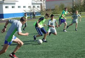 Кубок СУЭК и мяч из Бразилии