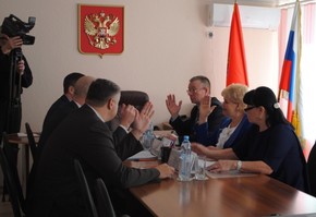 Комиссия отобрала троих кандидатов на пост Главы города