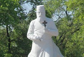 Памятник святителю Луке