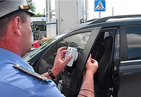 Арест за тонировку стекол