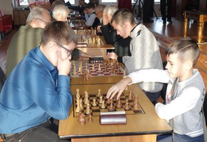 Шахматный турнир памяти депутата Законодательного Собрания и талантливого руководителя угольной промышленности Александра Кузнецова прошел в Бородино.