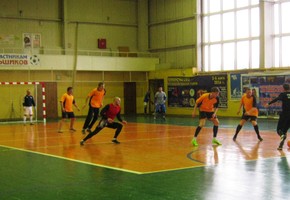 Жаркие финалы и кипучая эстафета