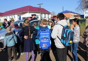 Дорожные полицейские побывали в гостях у сельских школьников