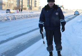 Инспекторы ГИБДД проводят рейд «Ребенок-пешеход»
