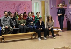 Дорожные полицейские проводят родительские собрания по вопросам детской дорожной безопасности