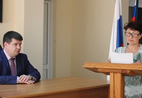 В Шарыпово иностранцы приняли присягу при вступлении в российское гражданство