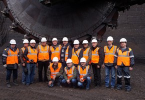 С юбилеем, экскаватор!