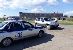 В Шарыпово сотрудники Госавтоинспекции напомнили водителям о безопасности на железнодорожных переезда