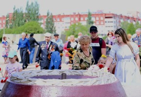 Вечно живые память и скорбь