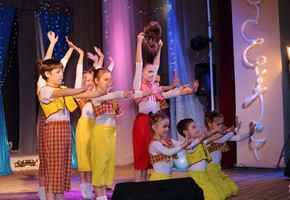 Вспыхнули "Рождественские звезды"-2020