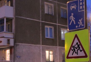 В Шарыпово дорожные полицейские напоминают детям и взрослым о мерах безопасности при движении во дворах