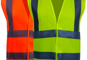 Госавтоинспекторы напоминают пешеходам о необходимости использования световозвращающих элементов