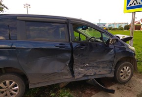 Невнимательность водителя стала причиной ДТП с несовершеннолетними