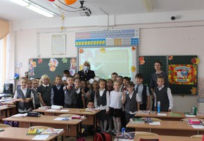 Дорожные полицейские совместно со школьниками разрабатывают безопасный маршрут домой