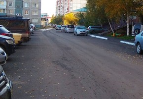 Дорожные полицейские напоминают о безопасности дорожного движения в дворовых проездах