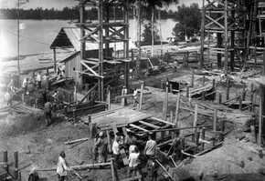 На Березовской ГРЭС открылась выставка раритетных фотографий