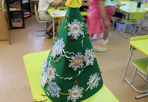 В Шарыпово сотрудники Госавтоинспекции необычным способом обучают дорожной грамоте дошкольников