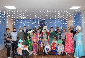 Полицейский Дед Мороз: праздник для воспитанников отделения социальной реабилитации