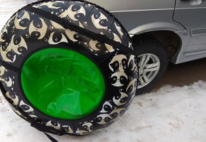 Катание на тюбингах, привязанных к автомобилю, может закончиться трагически