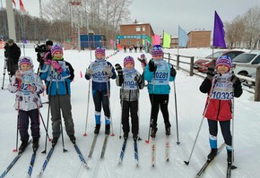 СУЭК: 20 лет творим добро. СУЭК помогла юным лыжникам в приобретении профессиональной экипировки