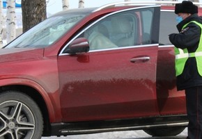 В Шарыпово сотрудники ГИБДД провели проверку соблюдения  водителями правил перевозки детей