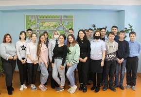 В Шарыпове инспекторы ГИБДД и ПДН призвали школьников не совершать правонарушения