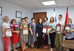 Социальным работникам города Шарыпово вручили  краевые награды