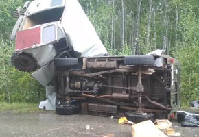 Сотрудники Госавтоинспекции призывают к соблюдению ПДД и мер личной безопасности