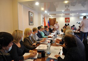 Губернатор Красноярского края не поддержал инициативу  группы депутатов Шарыповского городского Совета об отставке Главы города Шарыпово Н.А.Петровской