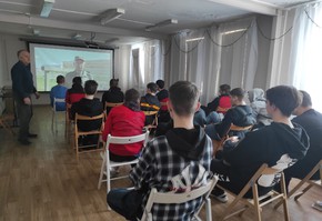 Занятия в школе "Будущий защитник Отечества"