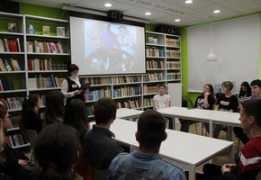 Сотрудники полиции приняли участие в круглом столе на тему профилактики наркомании