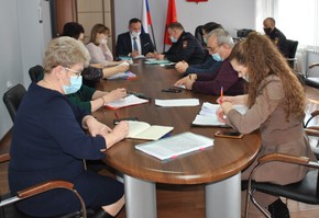 Руководители Госавтоинспекции и Администрации г. Шарыпово обсудили актуальные вопросы на комиссии безопасности дорожного движения