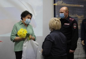 Шарыповские  полицейские выдали документы для пребывания в РФ гражданам Украины