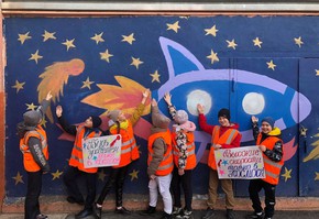 В г. Шарыпово ЮИДовцы в преддверии Дня космонавтики призвали водителей соблюдать скоростной режим, а пешеходов быть заметными на дорогах