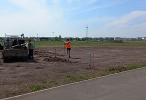 В парке Центральный огораживают вторую парковку