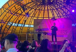 В Шарыпове отпраздновали День молодежи. Итоговый телесюжет.