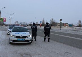 Сотрудники ГИБДД в выходные дни проверили соблюдение ПДД участниками дорожного движения и выявили нарушения