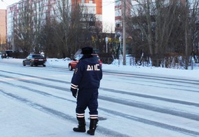Госавтоинспекция рекомендует в условиях снегопада соблюдать скорость и дистанцию