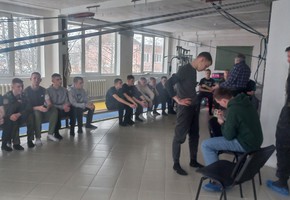 Подготовка юных десантников