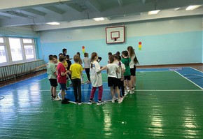 В преддверии 50-летия движения ЮИД в г. Шарыпово прошла эстафета по ПДД