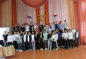 В г. Шарыпово в рамках акции «Безопасный Интернет» сотрудники полиции провели профилактические беседы со старшеклассниками